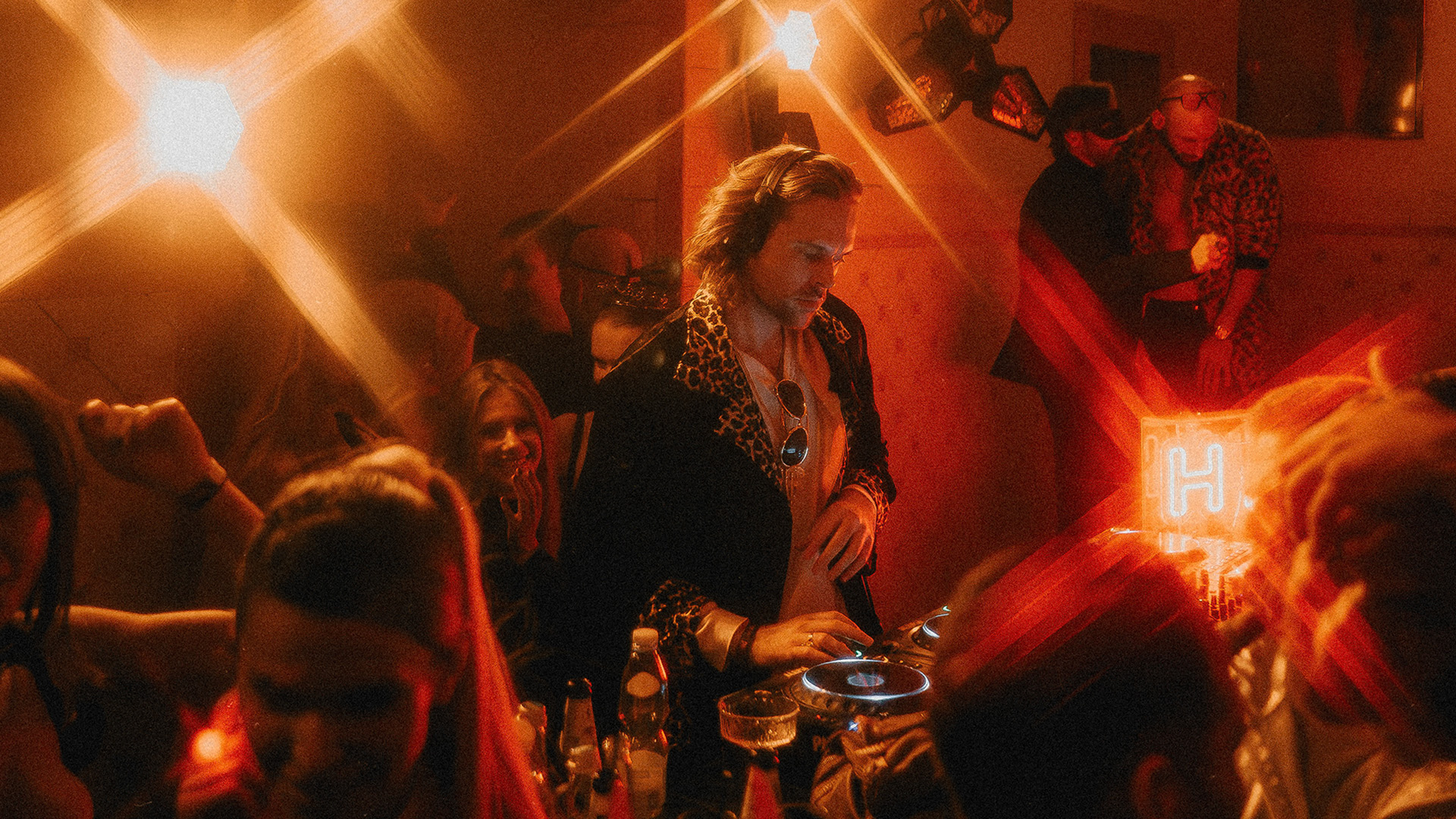 Afterparty weselne w klubie Messalka Events – parkiet, VOID ACOUSTICS, loże VIP