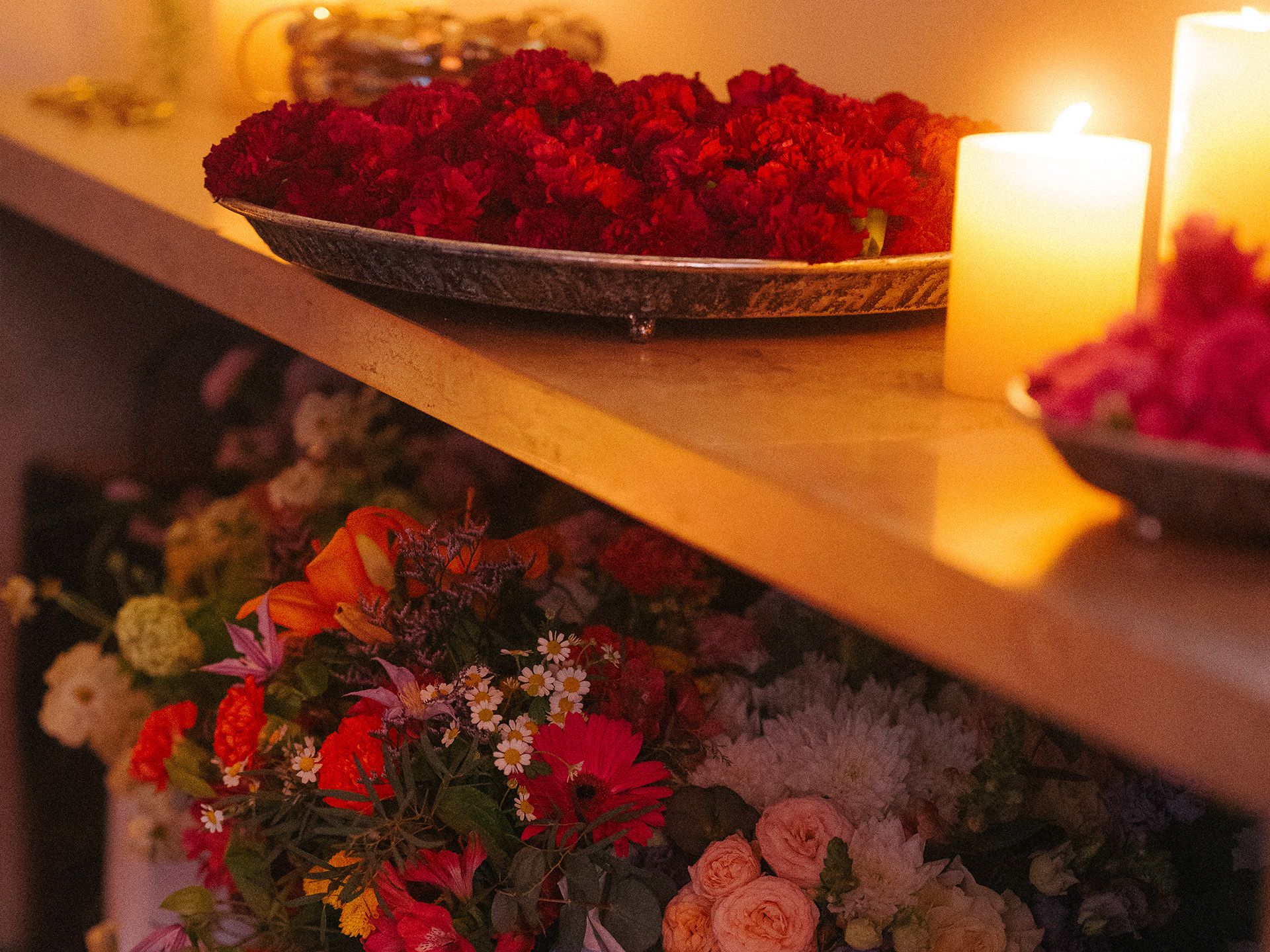 Dekoracje florystyczne na weselu w Messalce Events